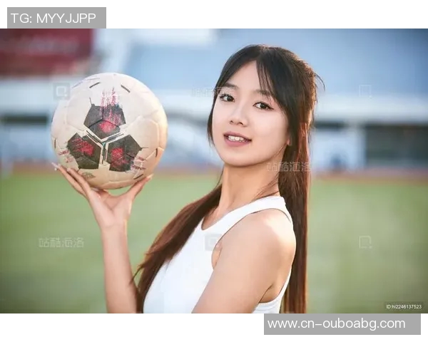 英国足球宝贝露西的魅力与奋斗故事揭示了她在绿茵场上的光辉与坚持