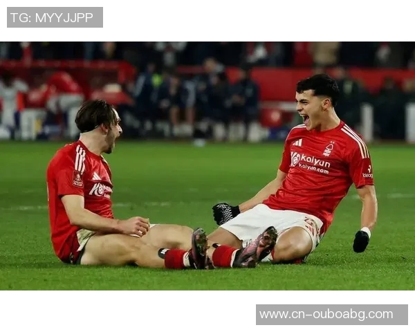 利兹联与诺丁汉森林的激烈对决谁将赢得英冠赛季的荣耀与未来